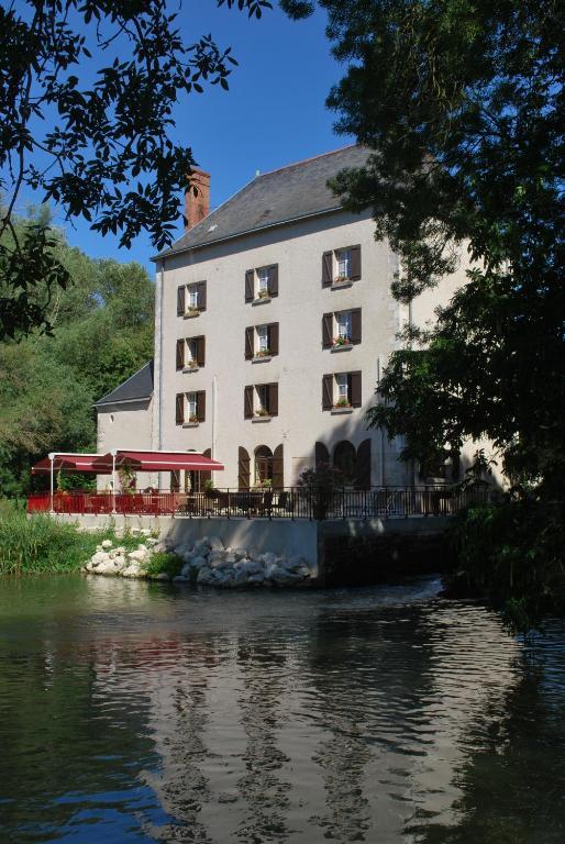 Logis Le Moulin Fleuri Hotel Veigné Kültér fotó